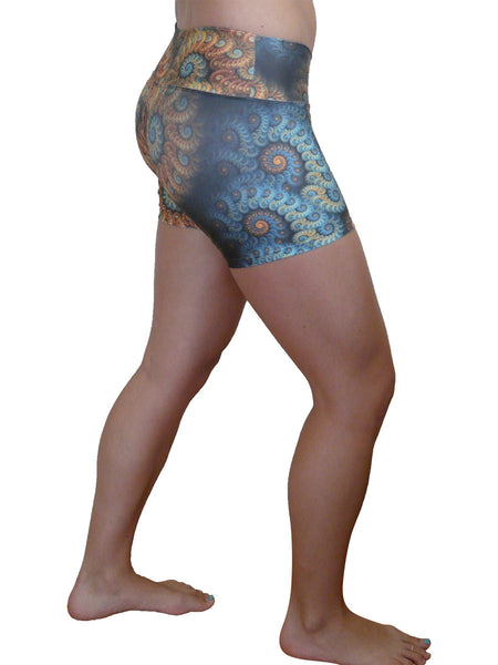Golden swirl short