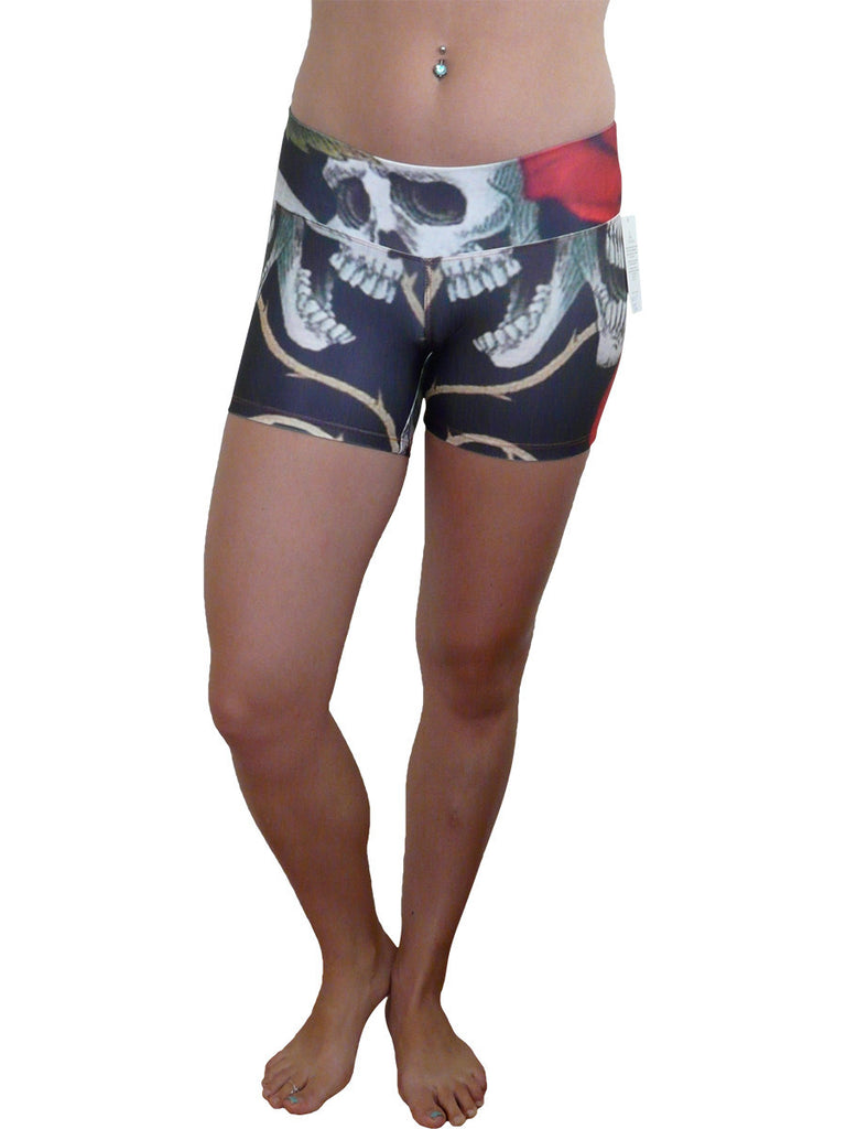 Skulls and roses short